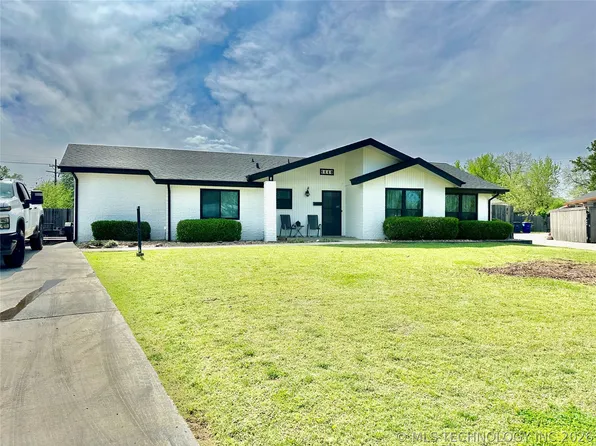 9440 E 38th Pl S, Tulsa, OK 74145