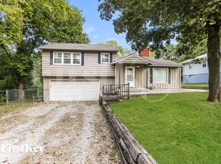 8112 E 81st St, Kansas City, MO 64138