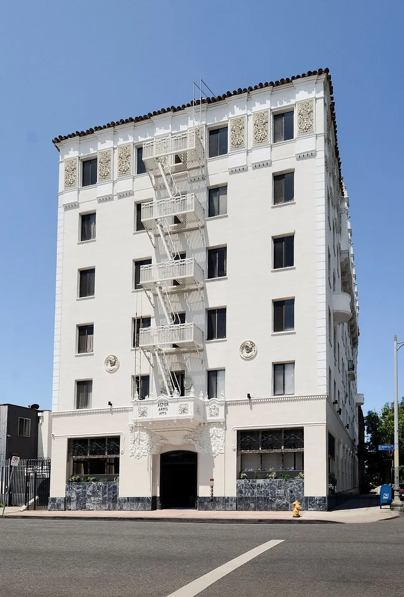Building Photo - 801 S Gramercy Dr