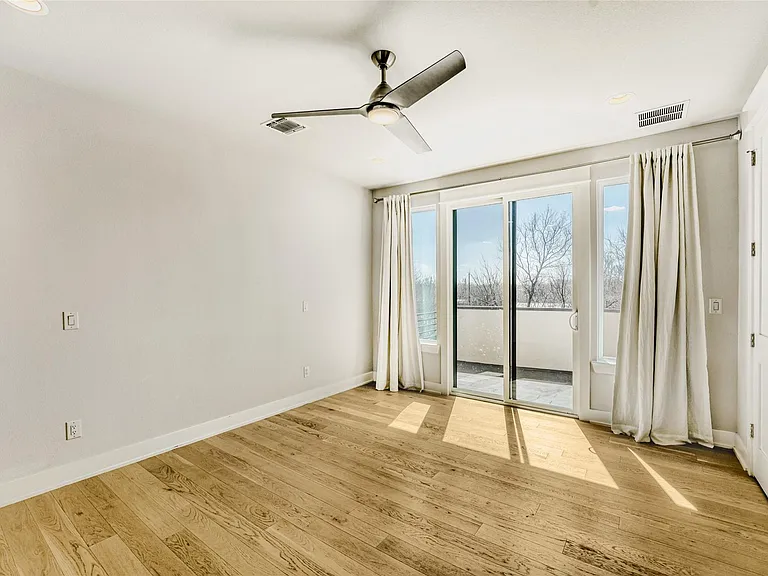 5002 Pecan Springs Rd #6 — Photo 19