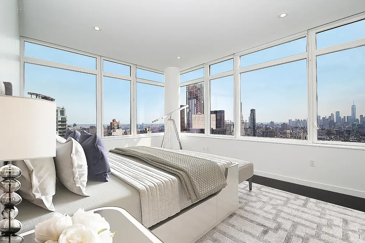 42 West 33rd Street — Photo 1