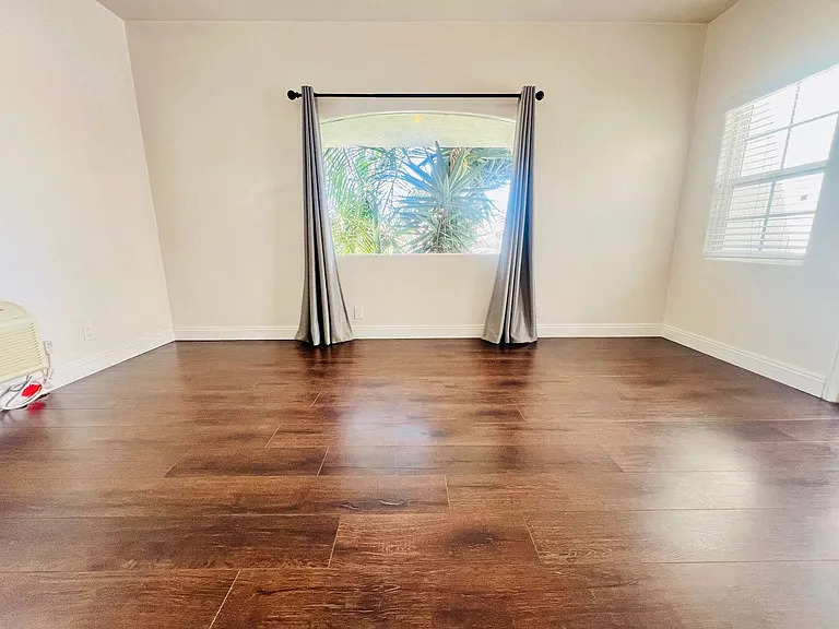 Spring Rent Special-Upgraded Hacienda Style Home! — Photo 10