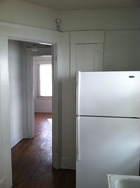 5th image of 415 1/2 Spruce St