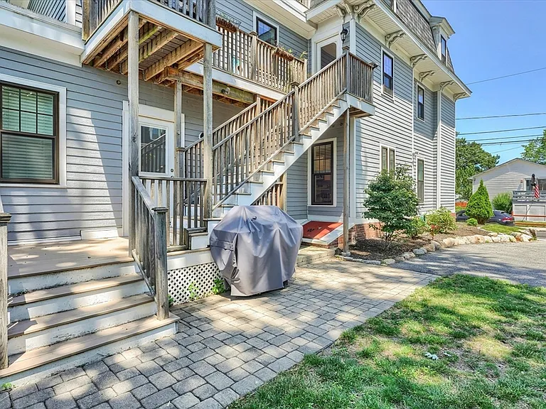 46 Port Norfolk St #1 — Photo 23