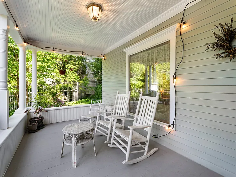 212 Forest Home Dr — Photo 11