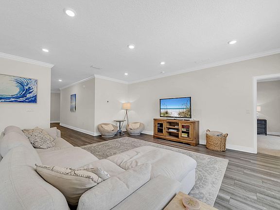 3rd image of 83 Sky Way