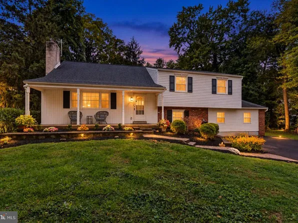 122 County Line Rd, Lansdale, PA 19446