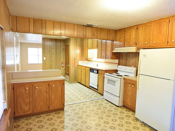 4th image of 101 E Lorrie Ave