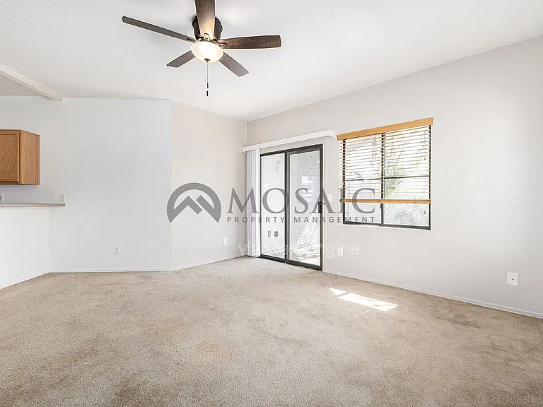 280 S Elizabeth Way #27 — Photo 9