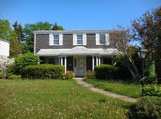1961 Dearborn Dr, White Oak, PA 15131