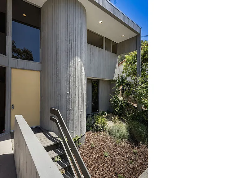 3035 Windsor Ave — Photo 14