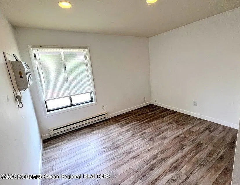 2 bed, 1130 sqft, $2,000 — Photo 2