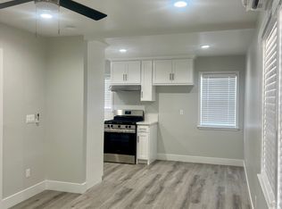 6061 Fishburn Ave #E, Huntington Park, CA 90255