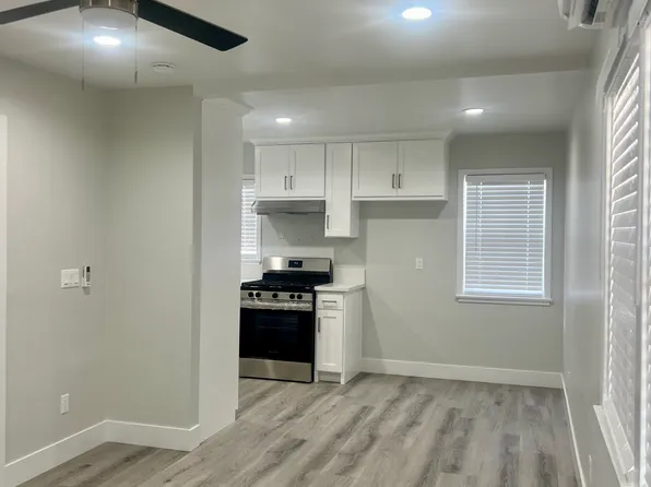 6061 Fishburn Ave #E, Huntington Park, CA 90255