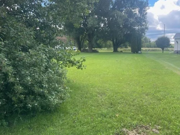 Tomahawk Ln #42, Cecil, WI 54111