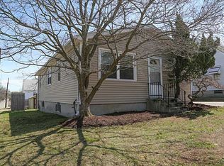 59 King Philip St, Providence, RI 02909