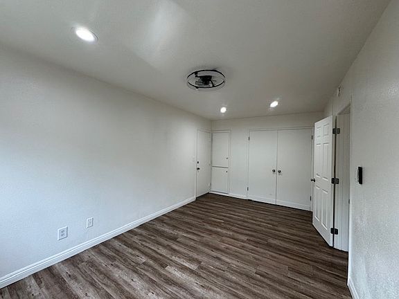 3rd image of 414 E Route 66 APT 1
