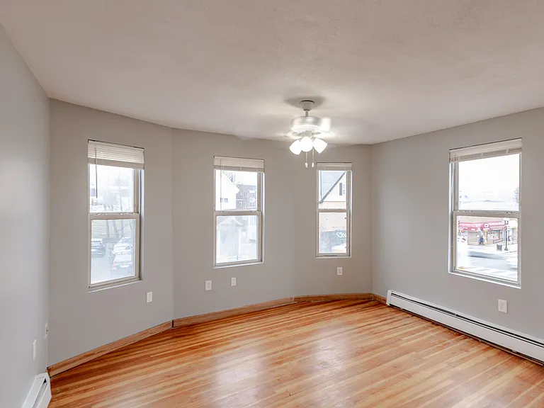 733 Broadway #4 — Photo 5