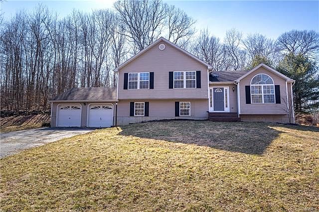 1st image of 17 Cindy Ln
