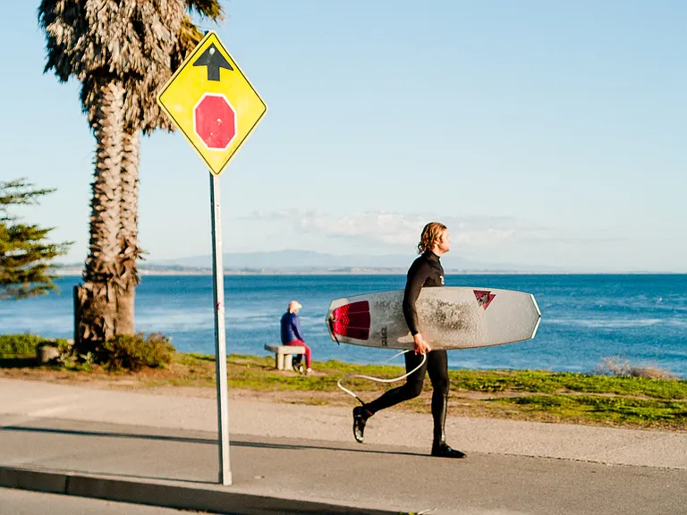 San Lorenzo is a short walk to the Beach!
