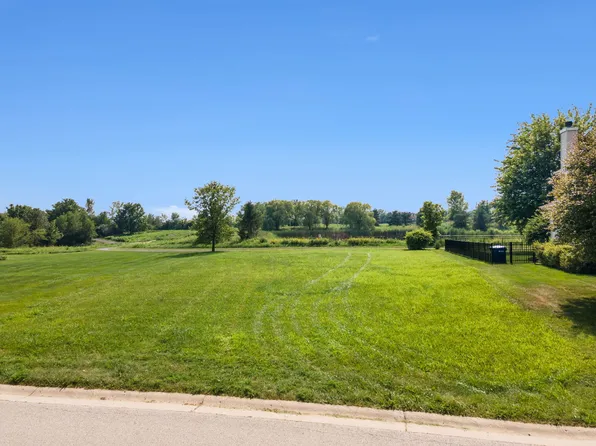 1086 Independence Ave, Elburn, IL 60119