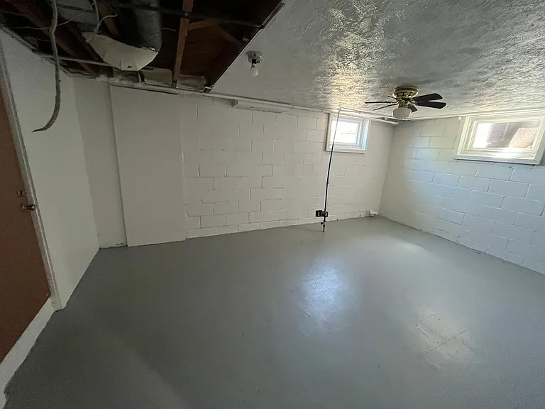 4819 Wirt St — Photo 13