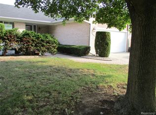 42108 E Edward Dr, Clinton Township, MI 48038