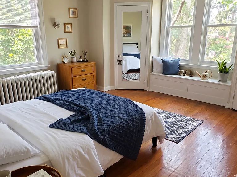 4321 Pine St #2R — Photo 1