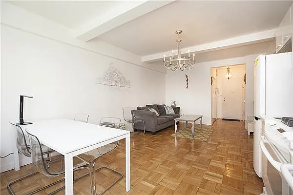 Rented by Evans Real Estate | media 14