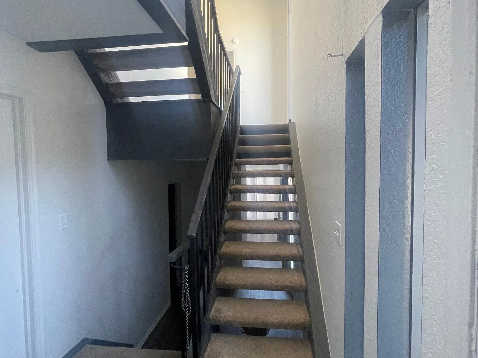 6104 S Lakewood Ave — Photo 4