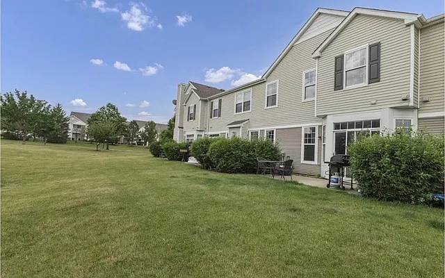 2 bed, 1551 sqft, $2,500 — Photo 2