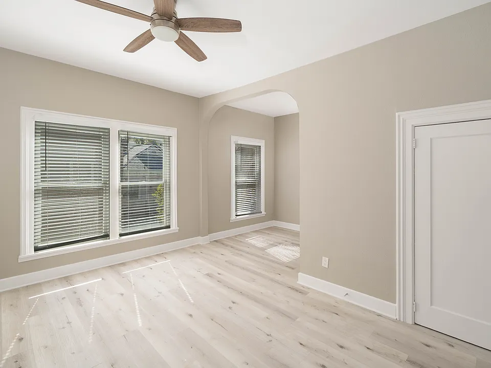 1511 G St #1/2-B