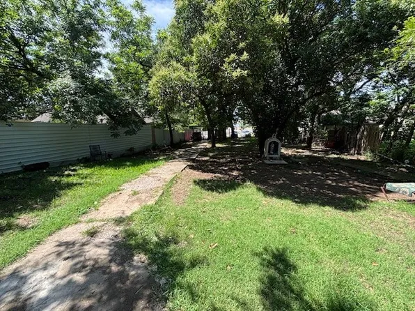 438 McLean Ave, Dallas, TX 75211