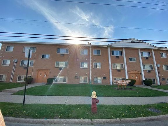 3rd image of 17261 Burgess Ave APT 203
