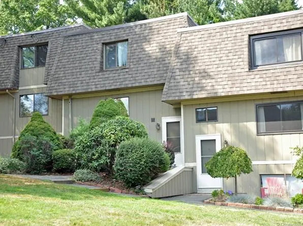 57 Suffield Meadow Dr, Suffield, CT 06078
