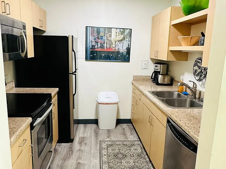 425 W Beech St #953 — Photo 8