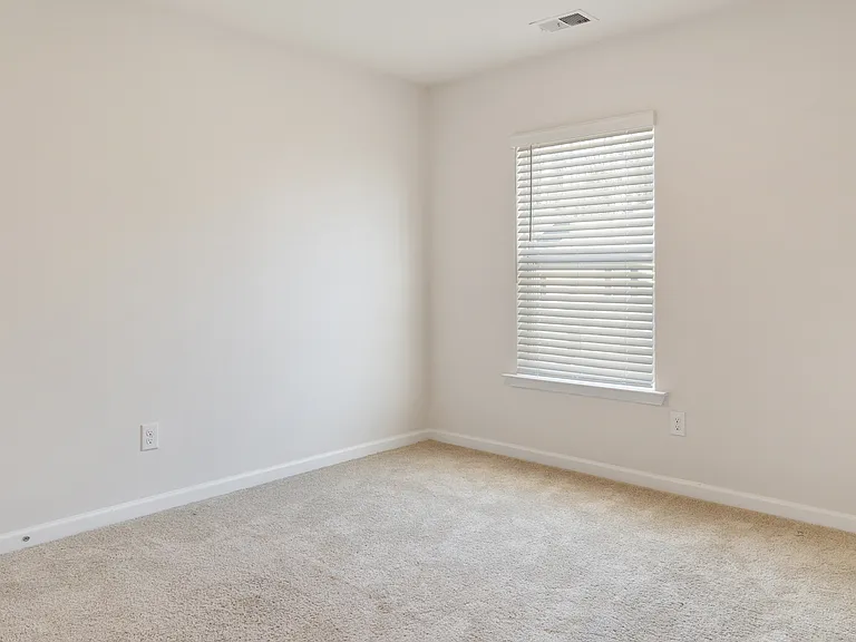 305 Oakmont Valley Trl — Photo 12