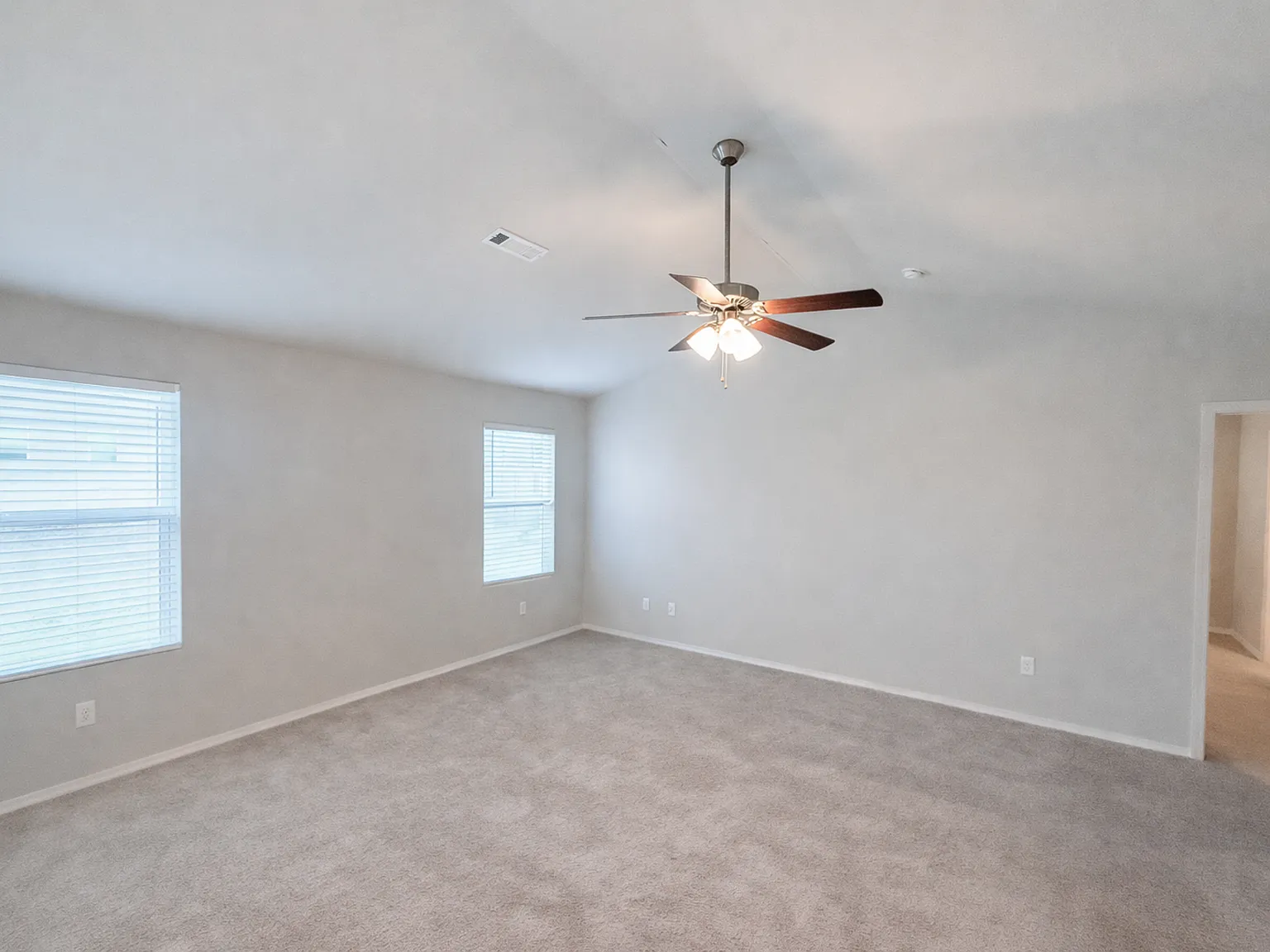 3008 Emerald Park Trail - 1 — Photo 2