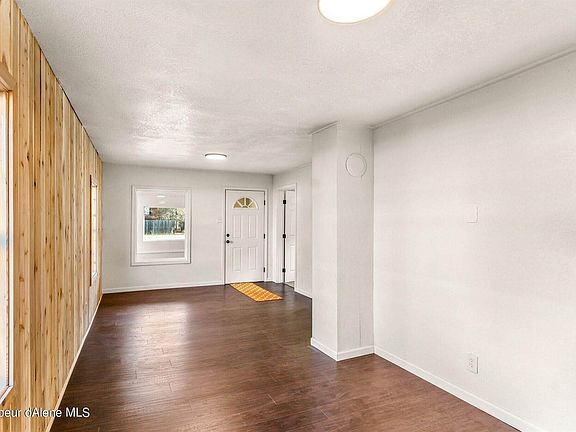 5th image of 1720 Center Ave