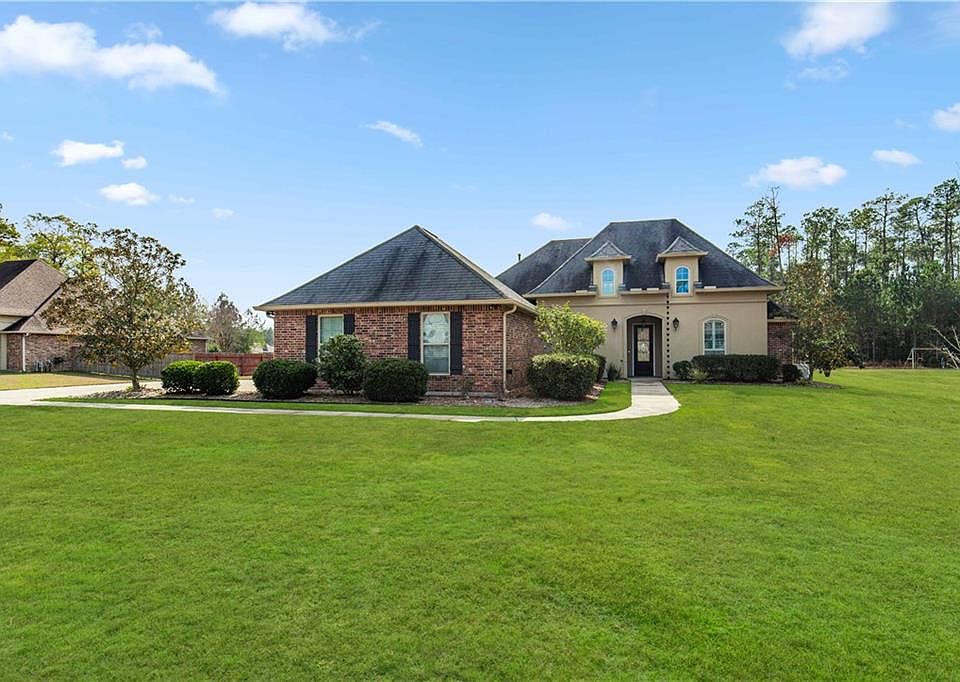 1st image of 402 Long Lake Dr