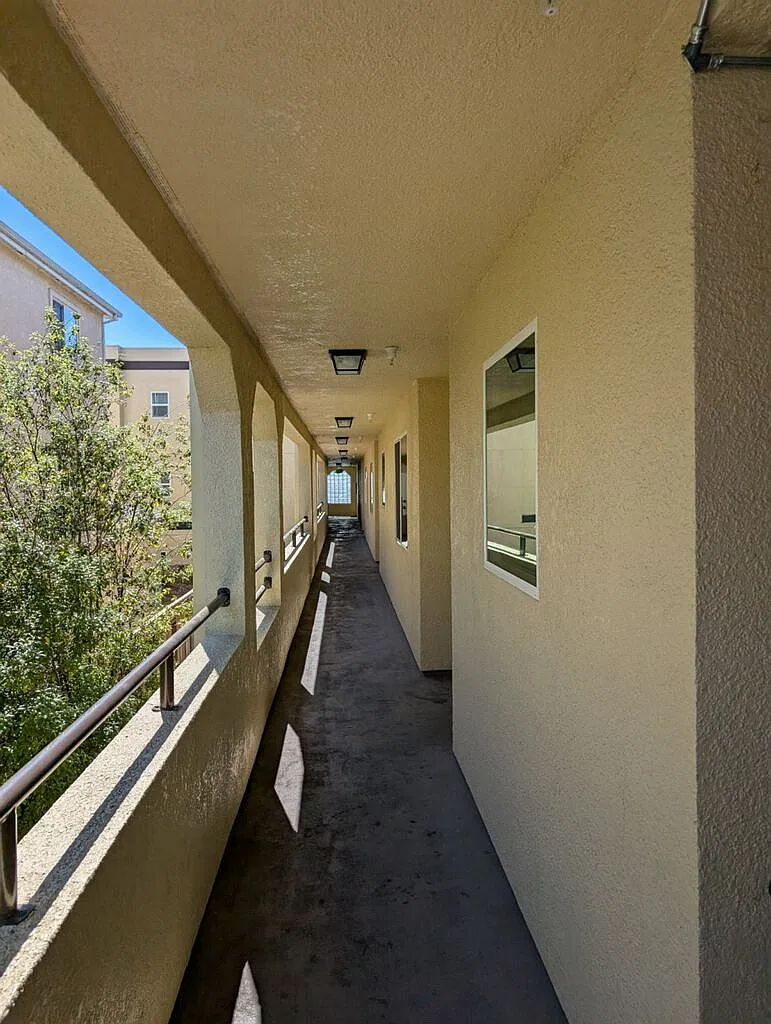 2 bed, 900 sqft, $3,475 — Photo 3