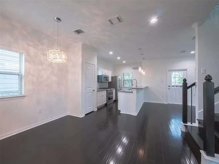 1113 Bunton St — Photo 7