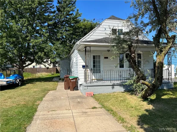 296 Lackawanna Ave, Sloan, NY 14212