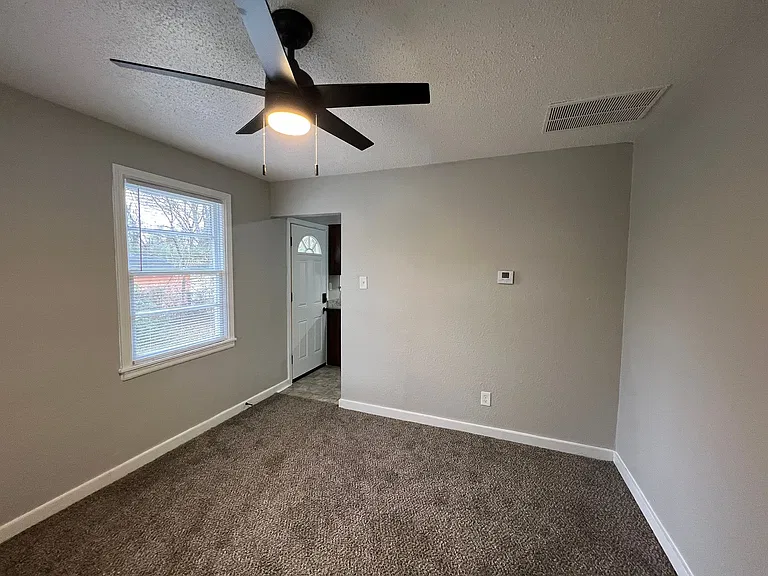 1385 Gold Ave — Photo 7
