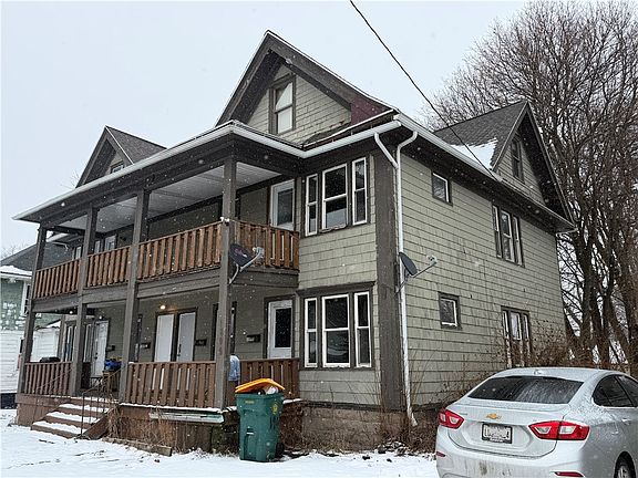 2nd image of 1896 Dewey Ave