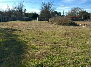 702 Market St, Hempstead, TX 77445