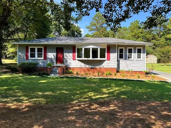 121 Hunt Dr NE, Calhoun, GA 30701