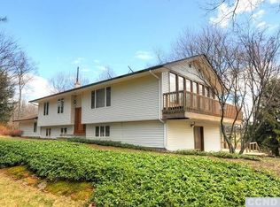 130 River Rd, Rhinebeck, NY 12572