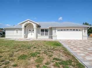 18246 Sycamore Rd, Fort Myers, FL 33967