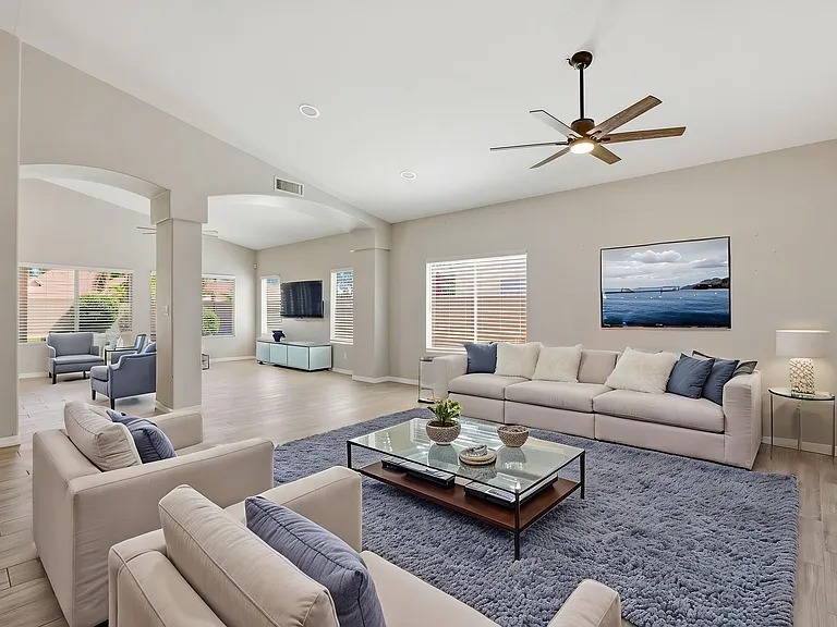 1274 E Lake Dr — Photo 5